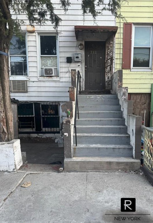 712 East 134th Street