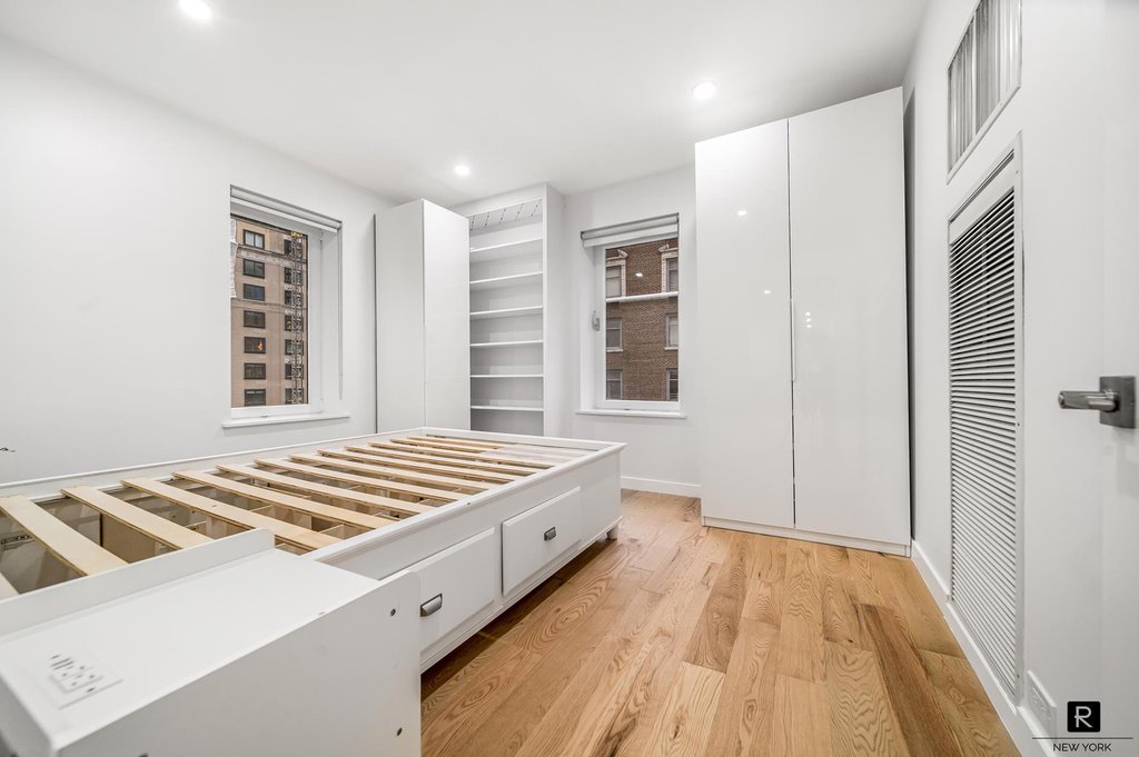 106 Central Park South, Unit 12L photo 3