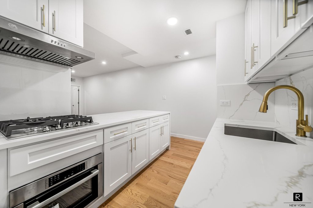 106 Central Park South, Unit 12L photo 13