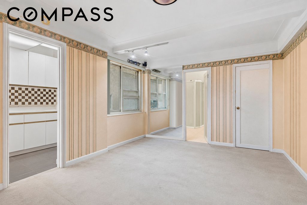 70 Remsen Street, Unit 2I photo 5