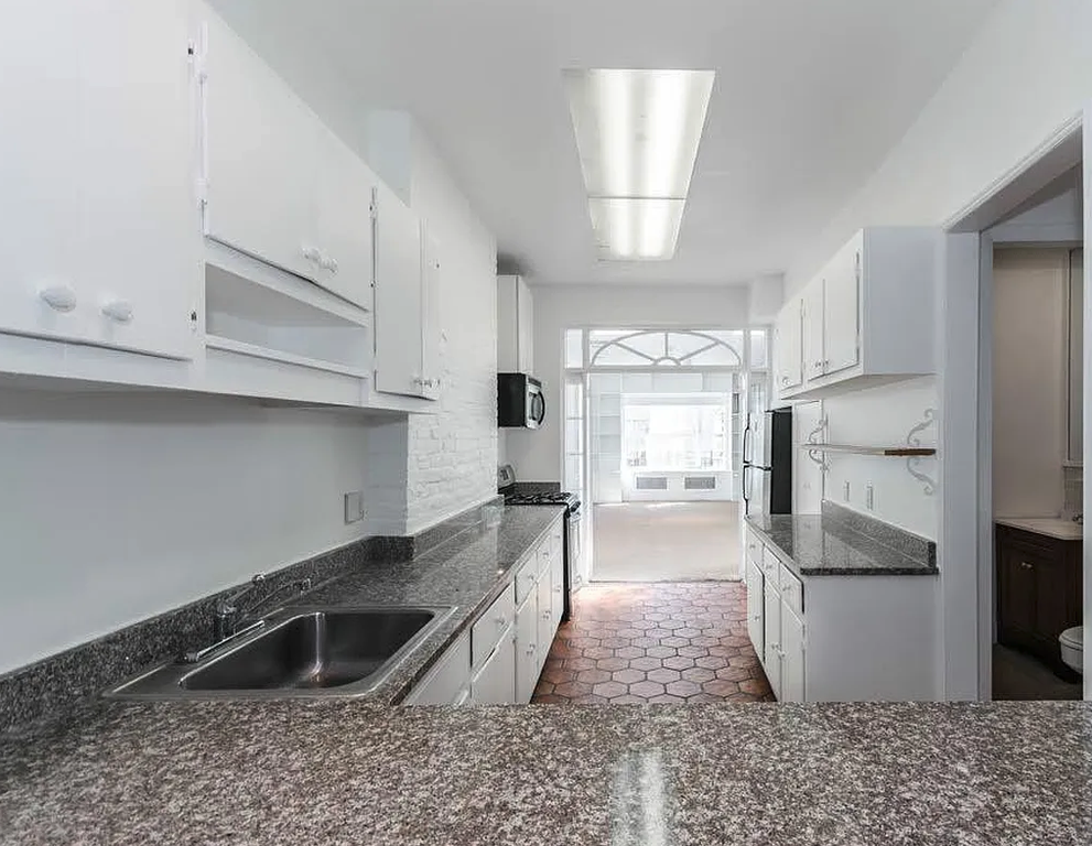 306 East 81st Street, Unit 2 photo 10