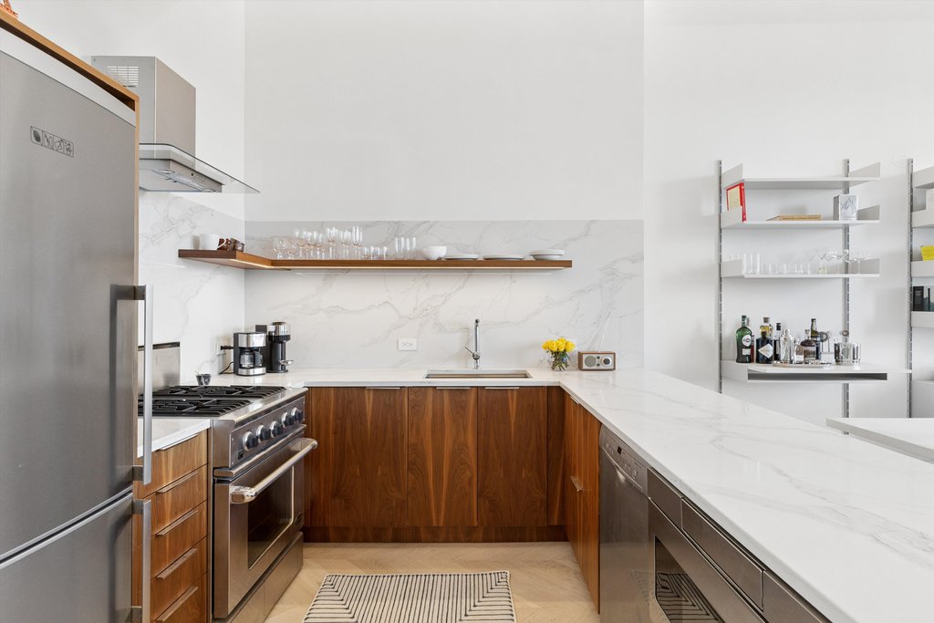 1255 Fifth Avenue, Unit 6C photo 3