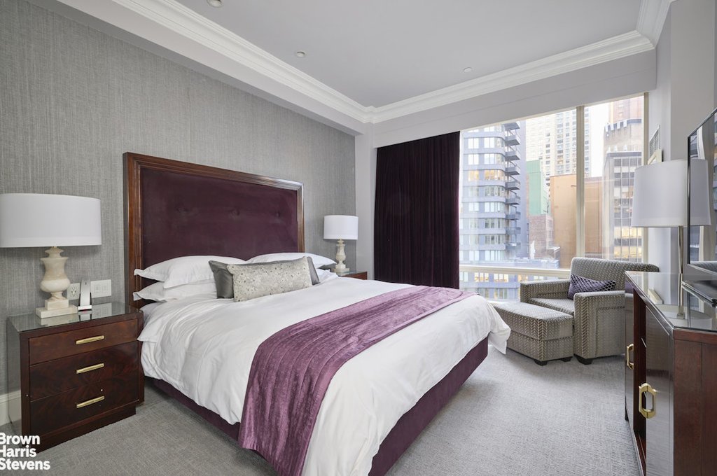 1 Central Park West, Unit 918 photo 4