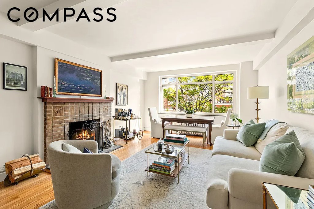 61 West 9th Street, Unit 8E