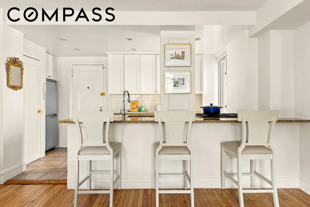 61 West 9th Street, Unit 8E photo 4