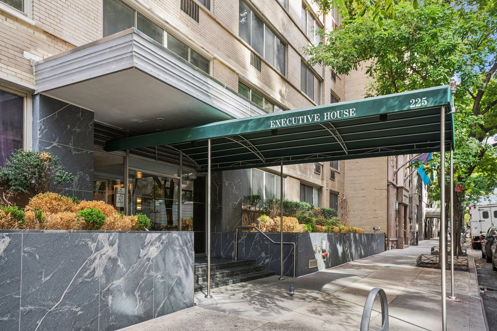 225 East 46th Street, Unit 4D photo 12