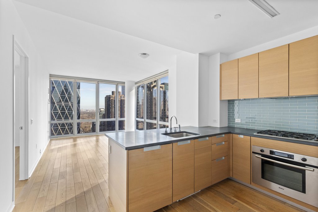 310 West 52nd Street, Unit 36J photo 3