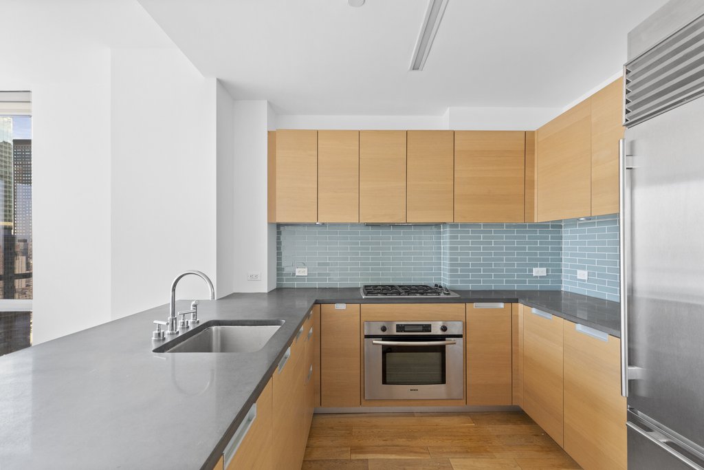 310 West 52nd Street, Unit 36J photo 4