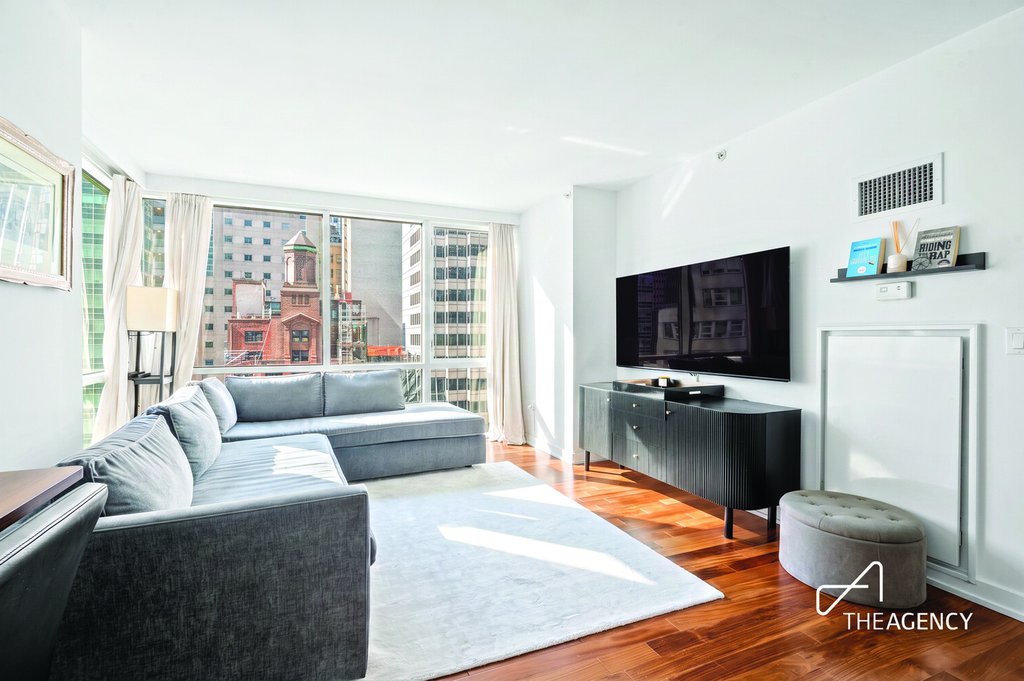 60 East 55th Street, Unit 19A
