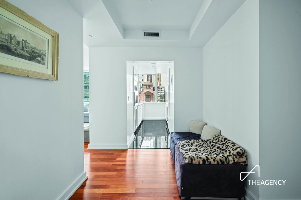 60 East 55th Street, Unit 19A photo 4