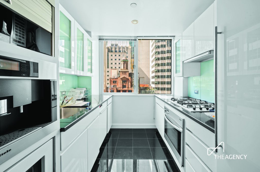 60 East 55th Street, Unit 19A photo 5