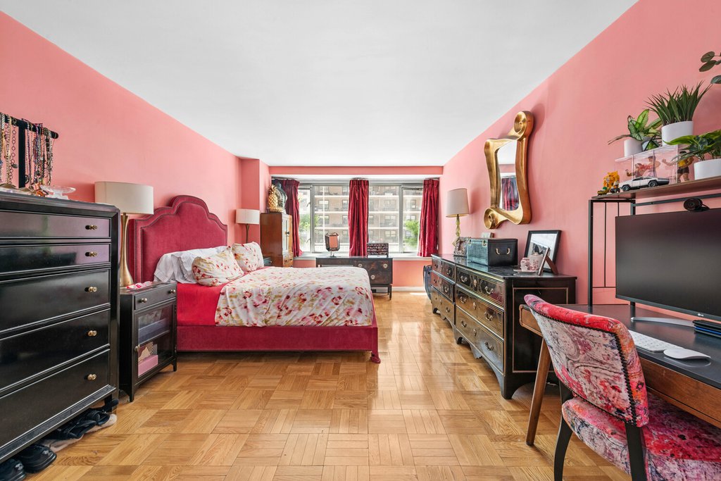 315 West 70th Street, Unit 3A