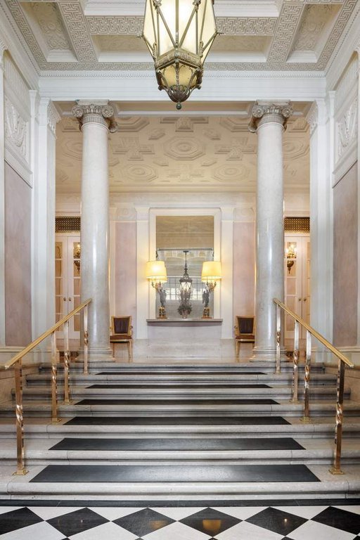 907 Fifth Avenue, Unit 5F