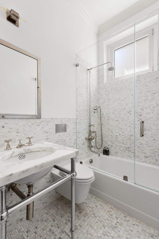 907 Fifth Avenue, Unit 5F photo 9