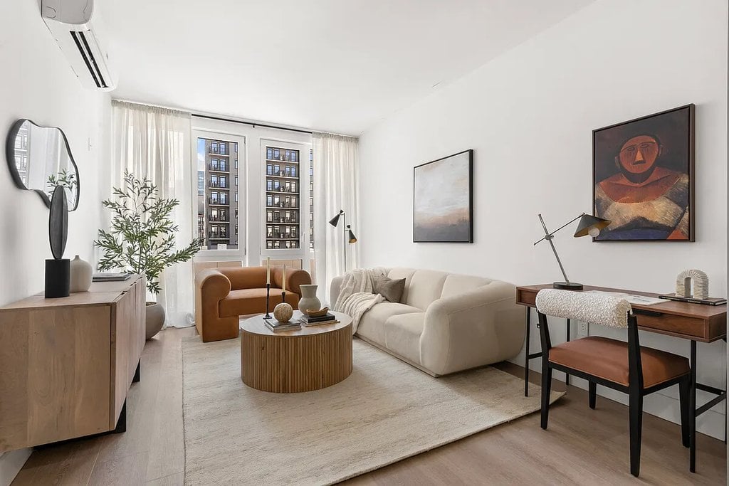 4-34 26th Avenue, Unit 212