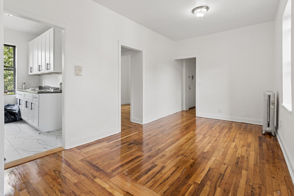 45-35 48th Street, Unit 5D photo 2