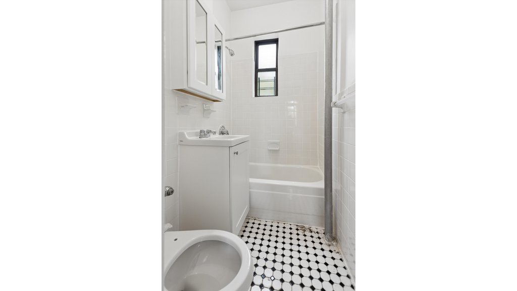 45-35 48th Street, Unit 5D photo 5