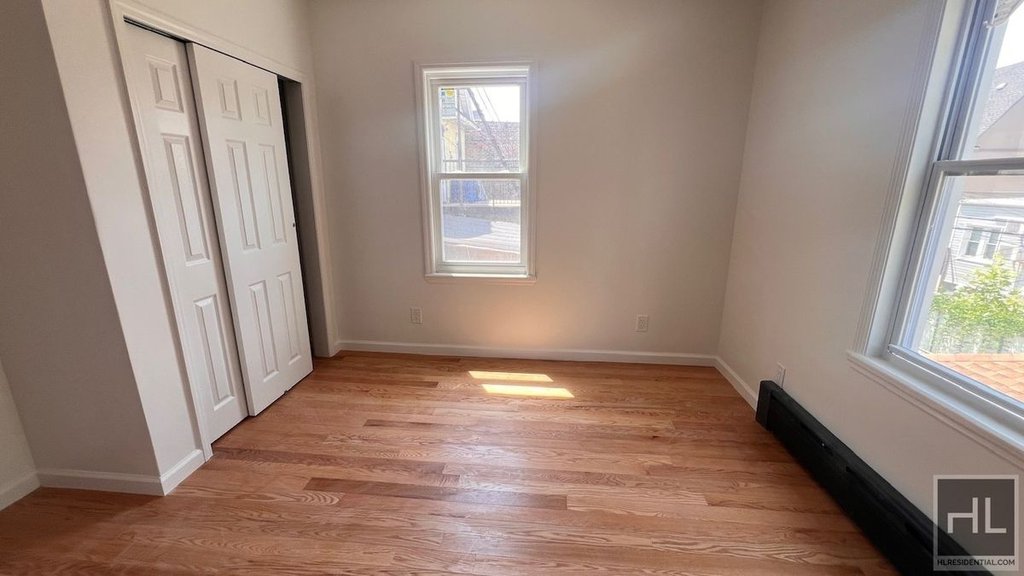 610 East 3rd Street, Unit 2 photo 5