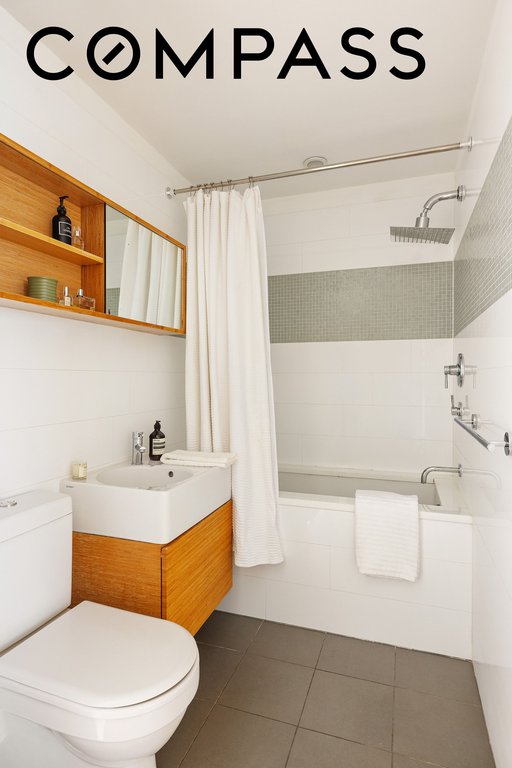 30 Orchard Street, Unit 2 photo 9