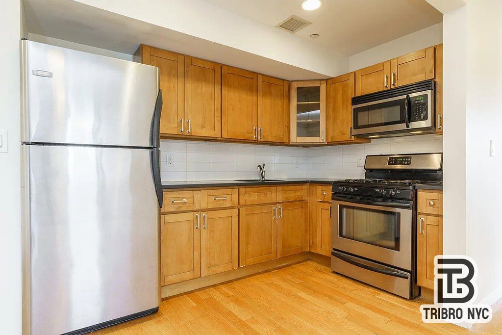 31-10 23rd Street, Unit 2 photo 4