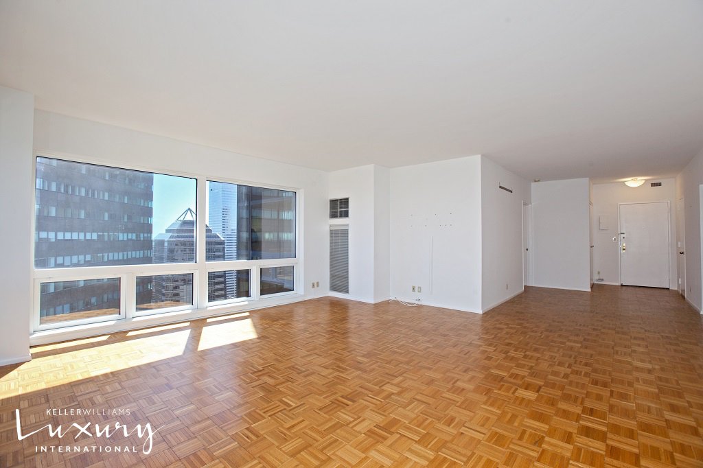 721 Fifth Avenue, Unit 40D photo 4