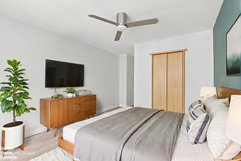 330 Third Avenue, Unit 15H photo 5