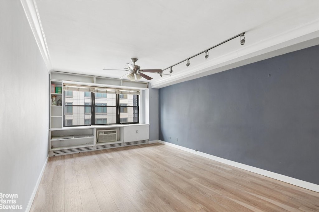 330 Third Avenue, Unit 15H photo 11