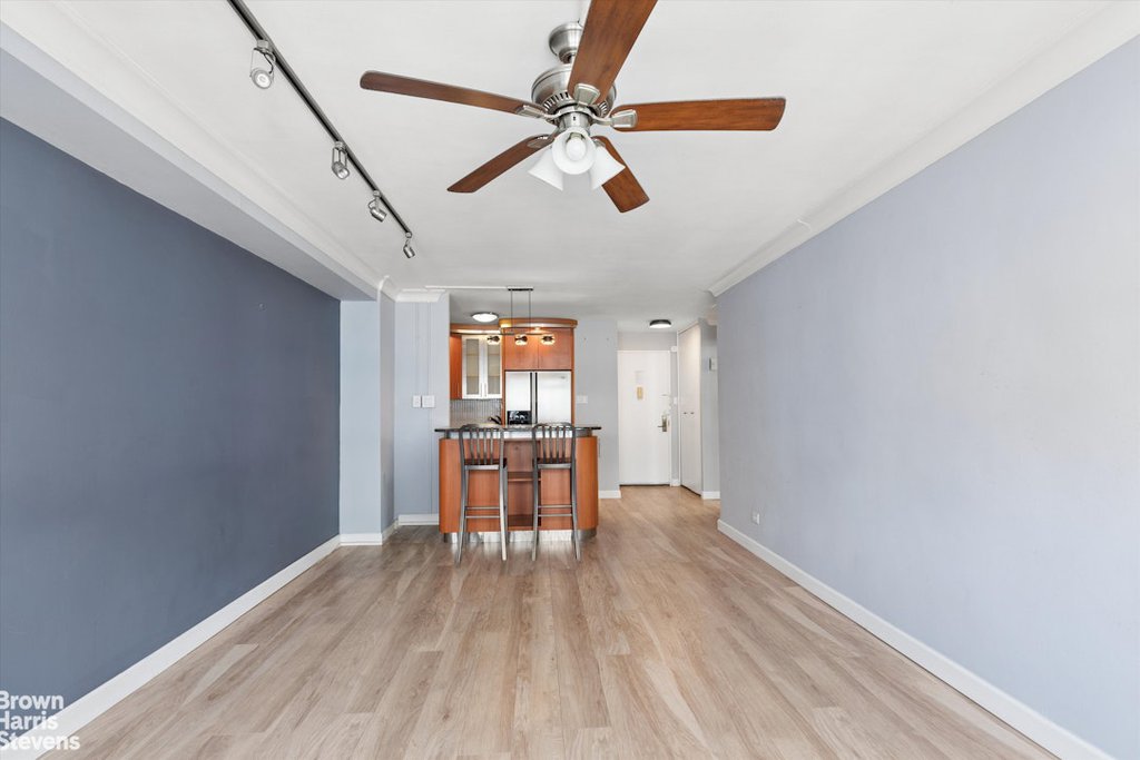 330 Third Avenue, Unit 15H photo 12
