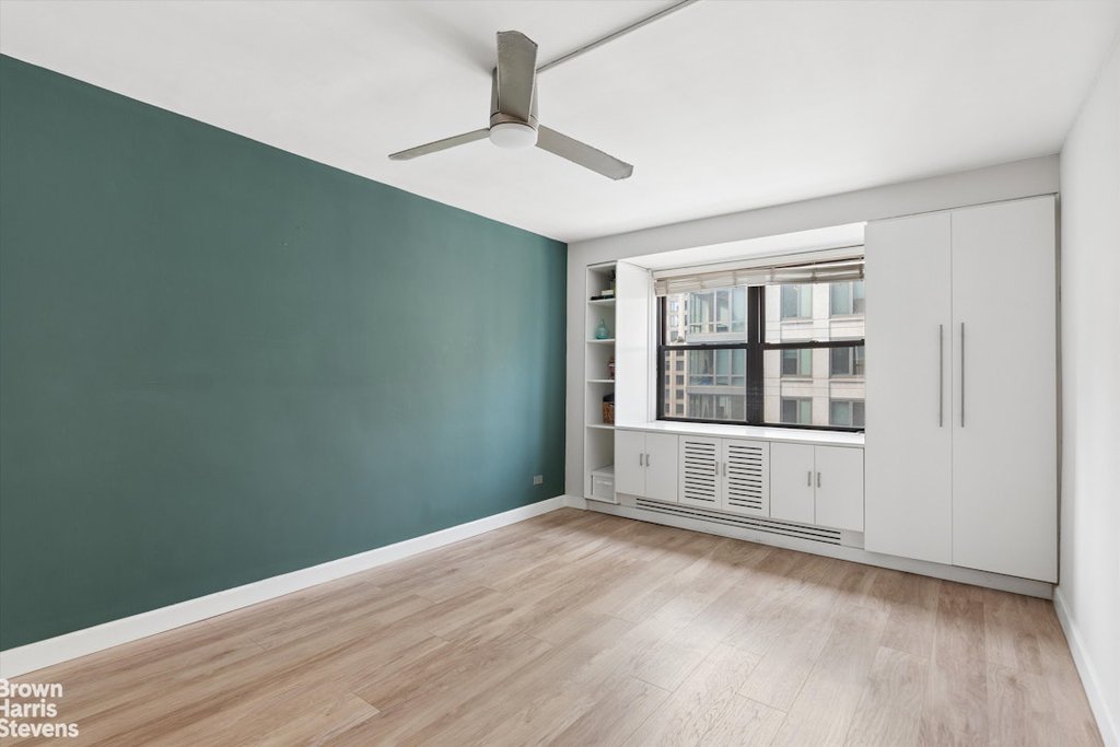 330 Third Avenue, Unit 15H photo 13