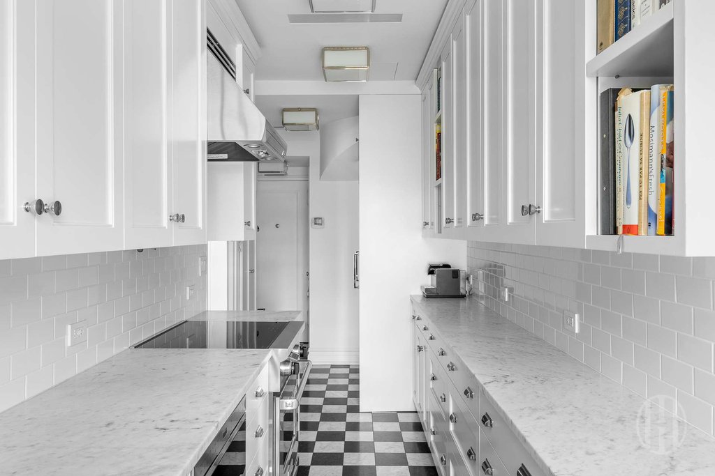 19 East 88th Street, Unit PHD photo 14