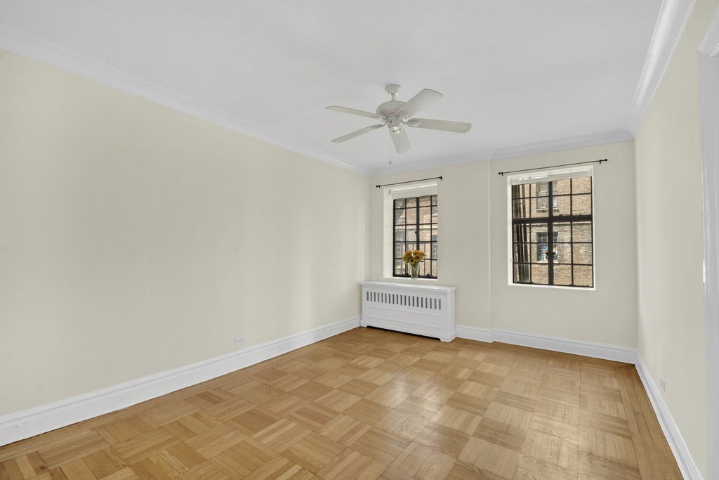 116 Pinehurst Avenue, Unit B12 photo 8