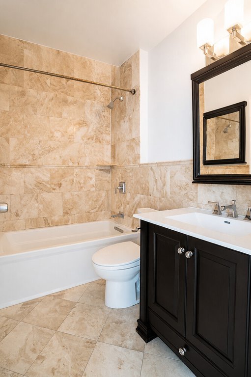 245 East 54th Street, Unit 11R photo 4