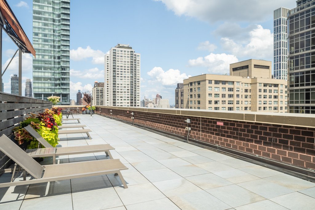 245 East 54th Street, Unit 11R photo 9