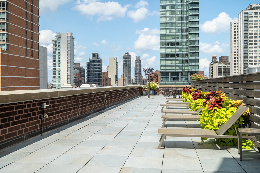 245 East 54th Street, Unit 11R photo 11