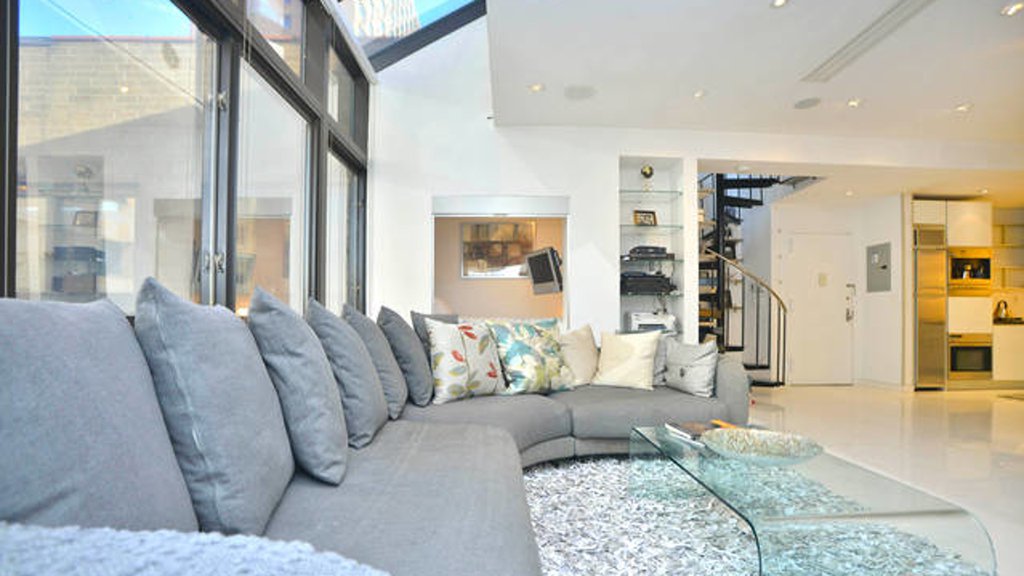 529 West 42nd Street, Unit 9Q photo 2