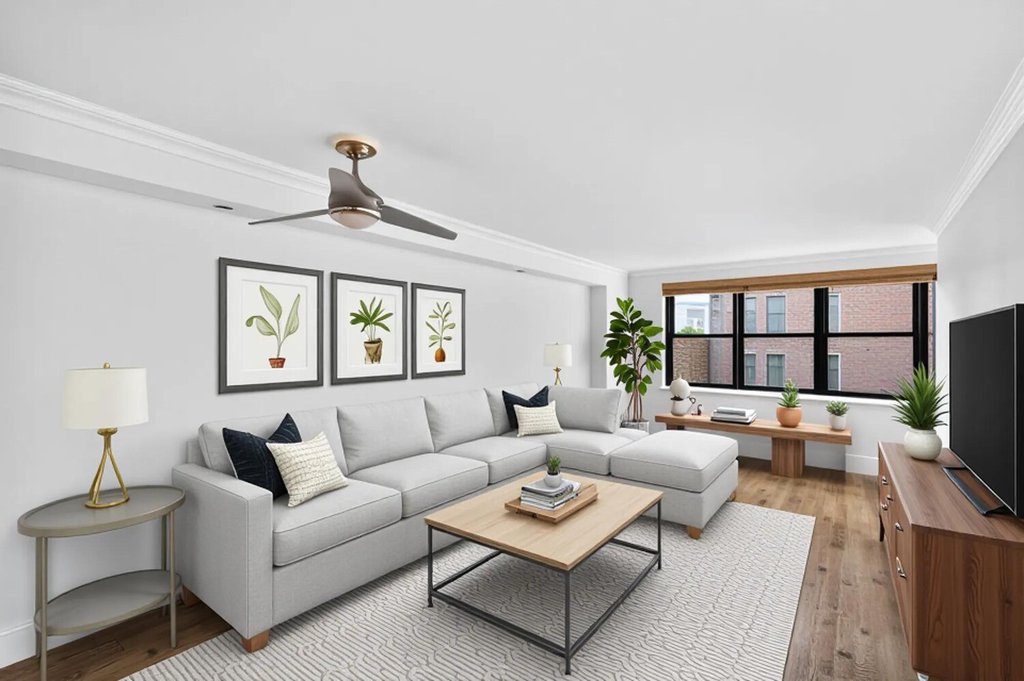 200 East 24th Street, Unit 910
