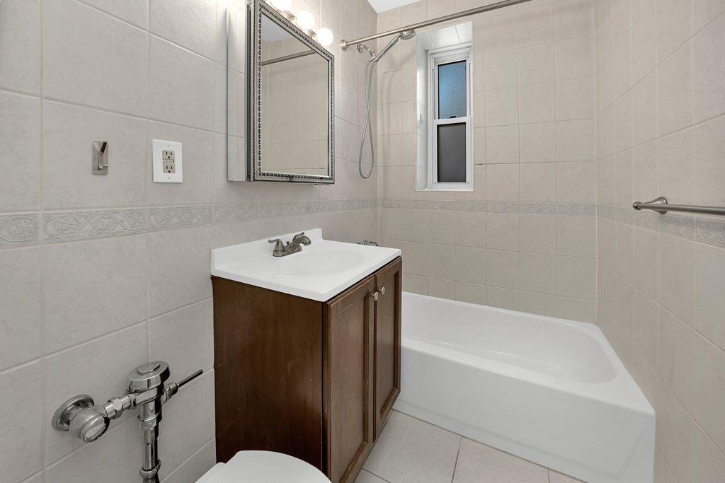 350 East 30th Street, Unit 3F photo 4