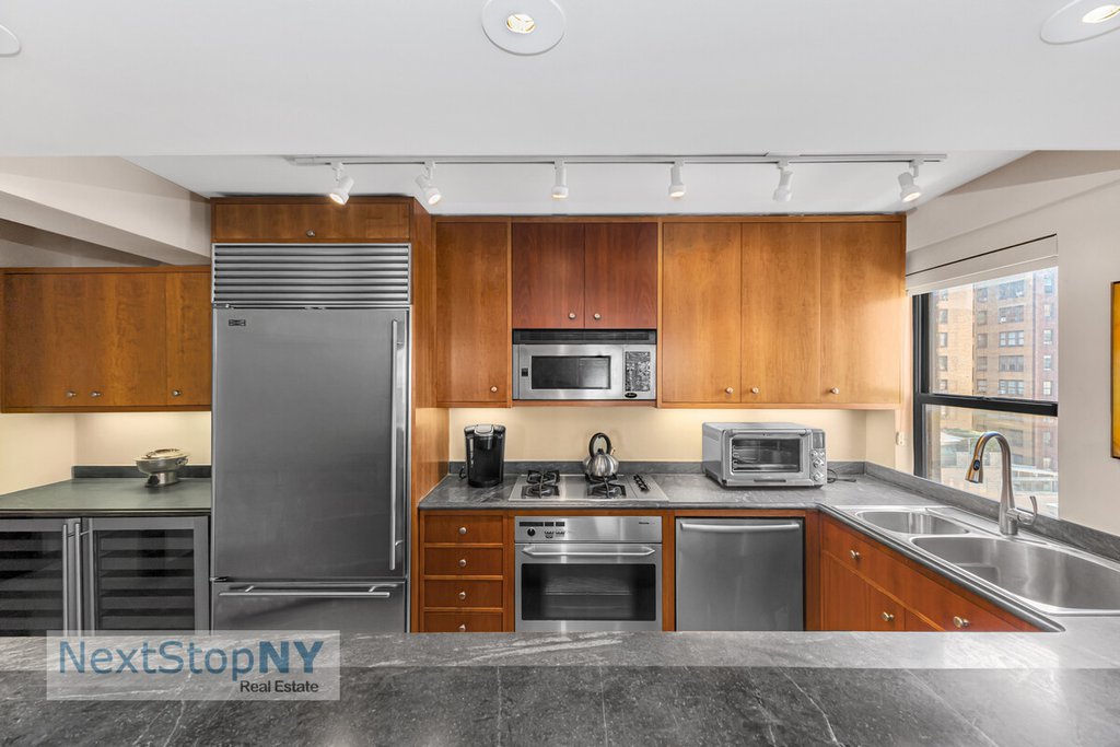 333 East 55th Street, Unit 12DE photo 4