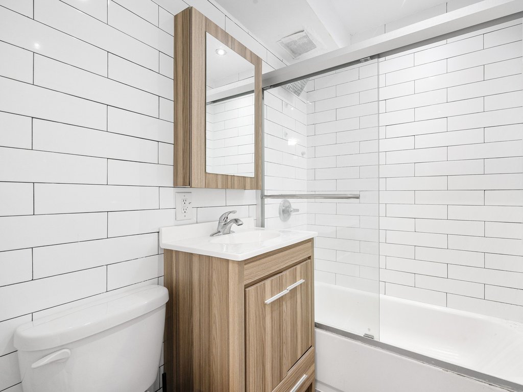 416 West 23rd Street, Unit 3c photo 9