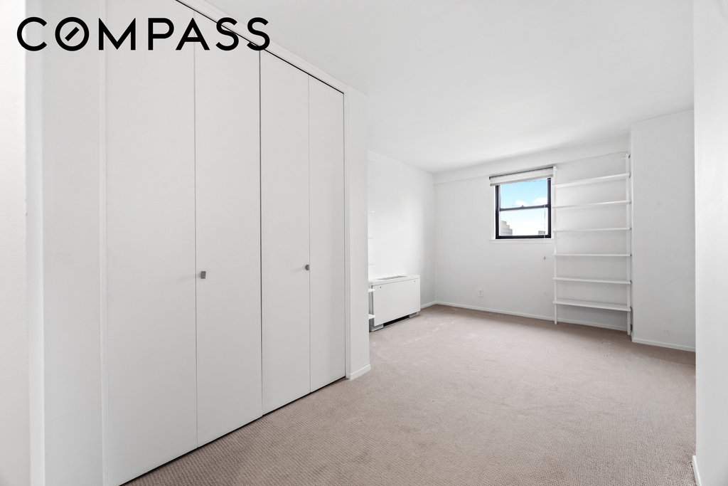 201 East 28th Street, Unit 16AB photo 17