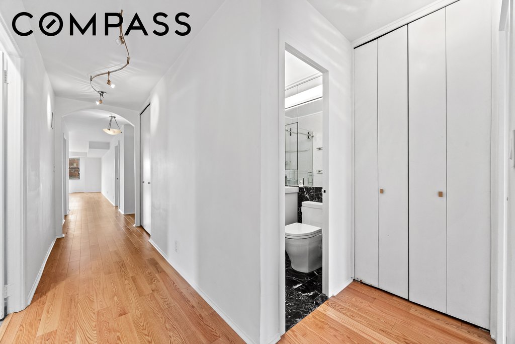201 East 28th Street, Unit 16AB photo 19