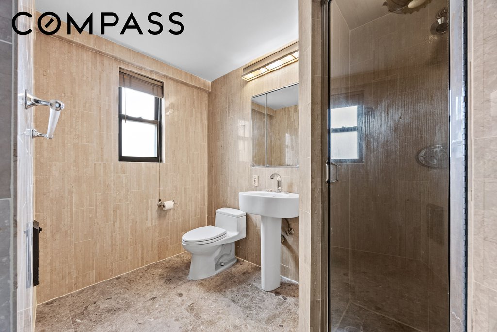 201 East 28th Street, Unit 16AB photo 24