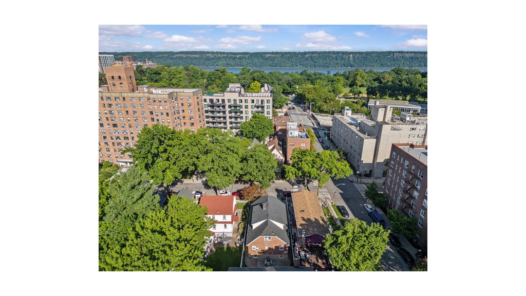 3132 Fairfield Avenue – For Sale photo 4