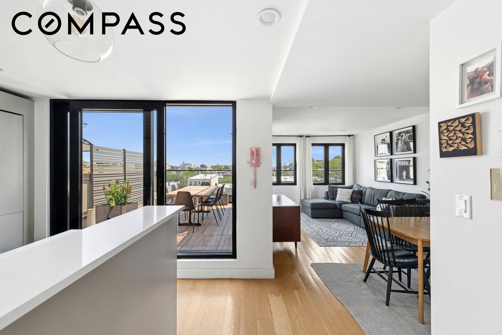 91 Diamond Street, Unit PHB photo 2