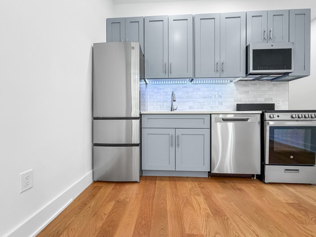 130 East 93rd Street, Unit 3B photo 6