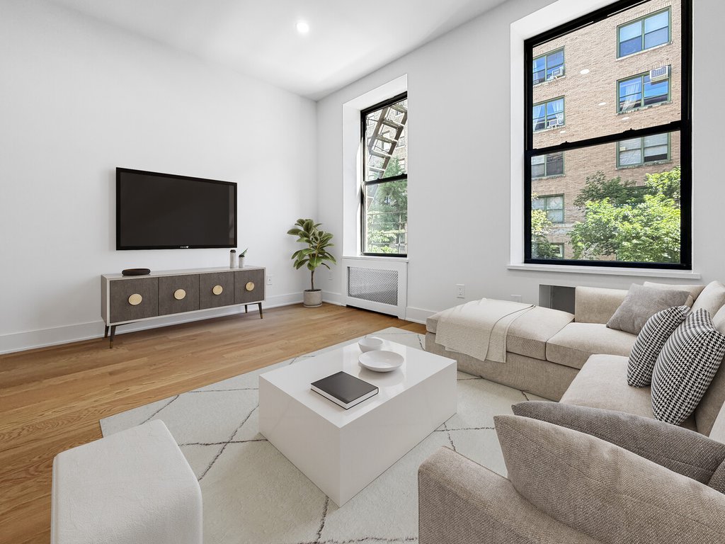 130 East 93rd Street, Unit 3B photo 3