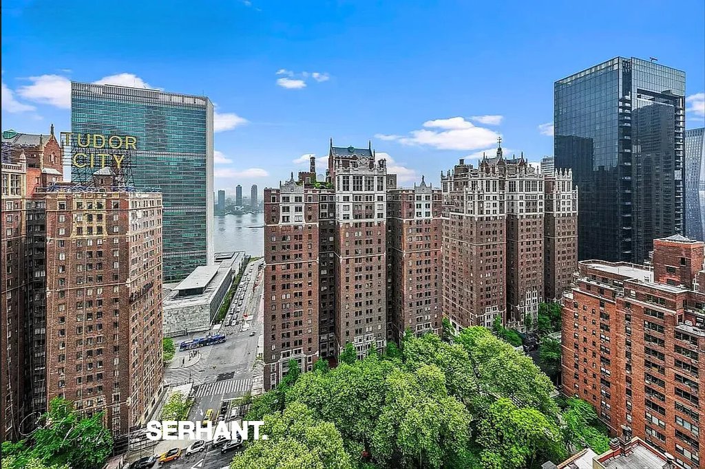 320 East 42nd Street, Unit 2318 photo 12
