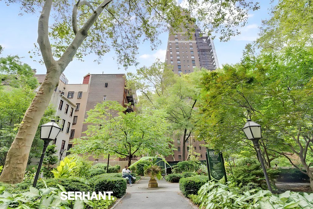 320 East 42nd Street, Unit 2318 photo 21