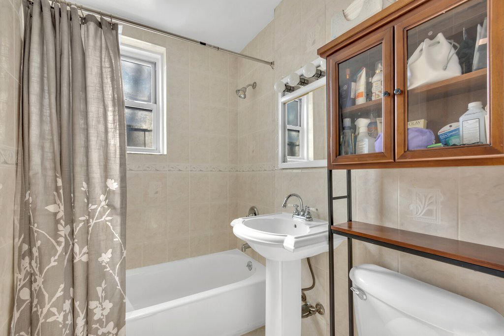 340 Haven Avenue, Unit 3R photo 6