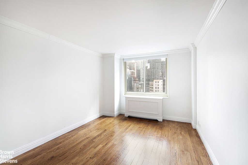 30 West 63rd Street, Unit 16H photo 4